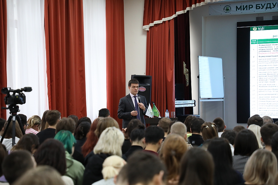 «Просто о важном»: Михаил Котюков провёл лекцию для студентов московского ВУЗа