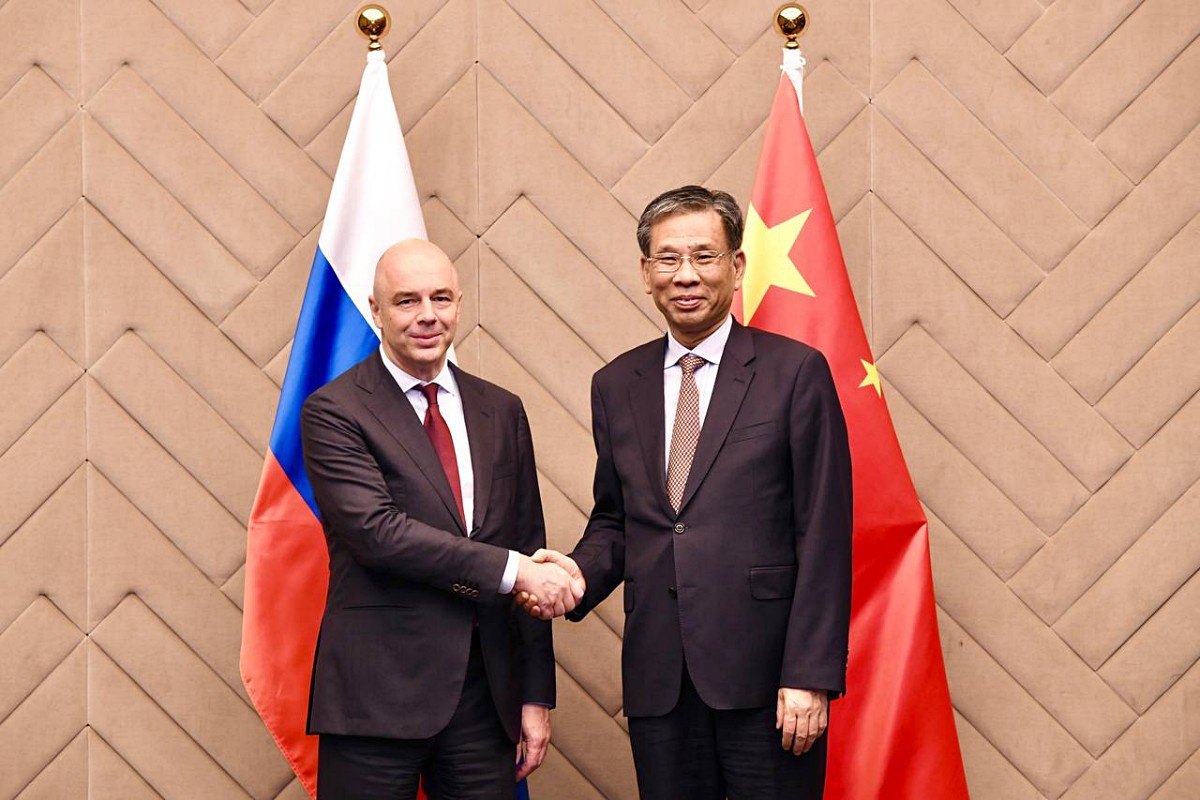 Антон Силуанов провёл переговоры с Министром финансов Китая Лю Кунь