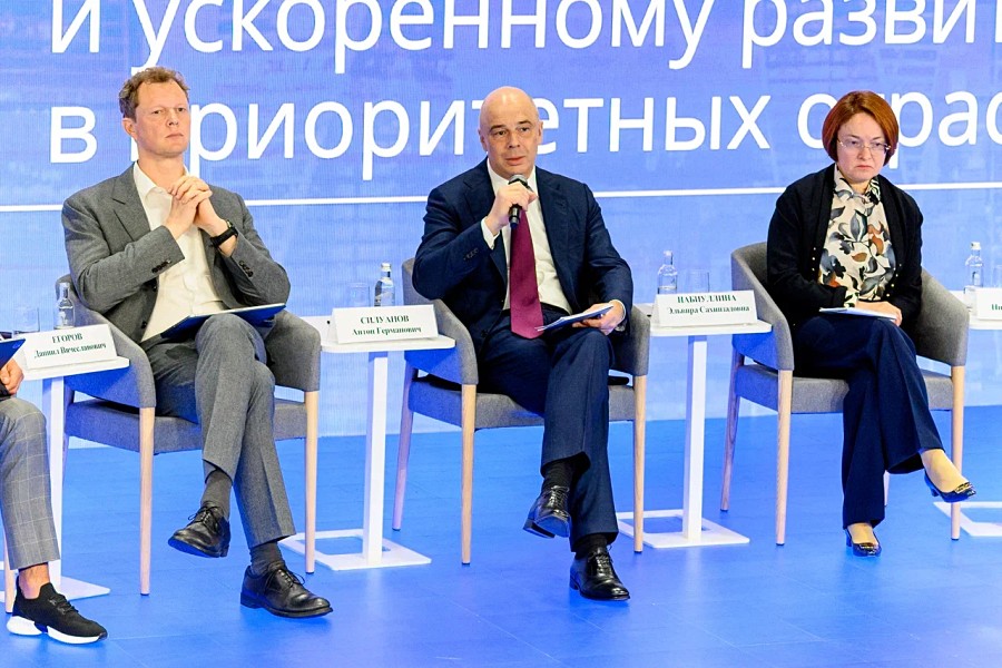 Антон Силуанов рассказал о влиянии устойчивой бюджетной политики на условия кредитования бизнеса